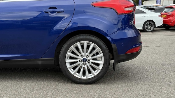 Used Ford Focus 2018 for sale - 76249085: Photo 11