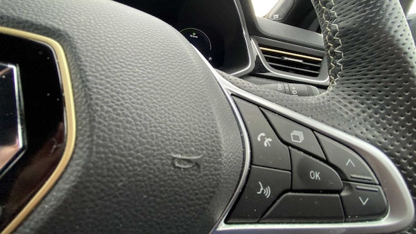 Used Renault Captur for sale - 75452643: Photo 10