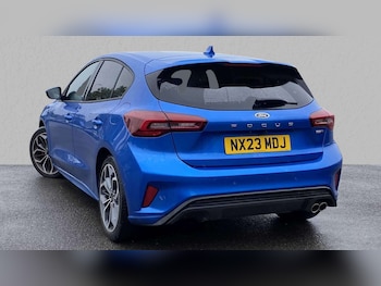 Used Ford Focus 2023 for sale - 76141904: Photo 2