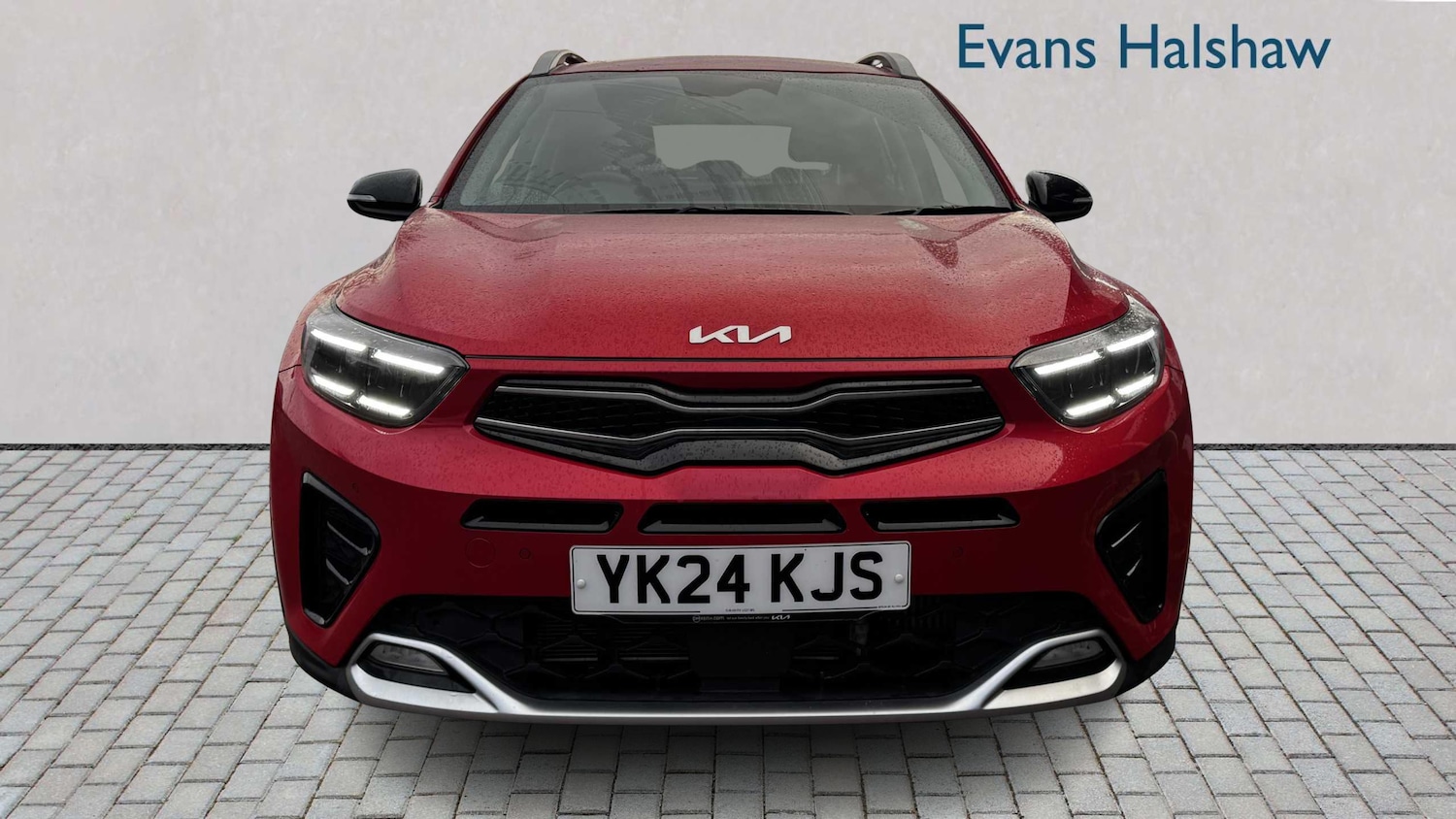 Used Kia Stonic 2024 for sale - 77308490: Photo 2