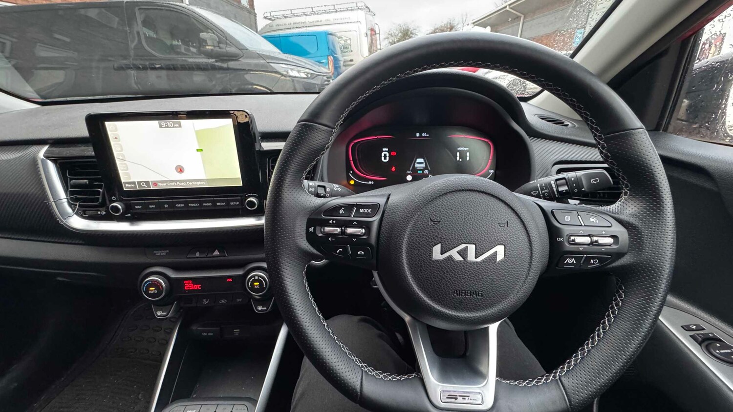 Used Kia Stonic 2024 for sale - 77308490: Photo 9