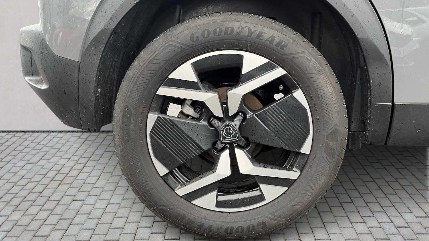 Used Peugeot 2008 2023 for sale - 76978701: Photo 10