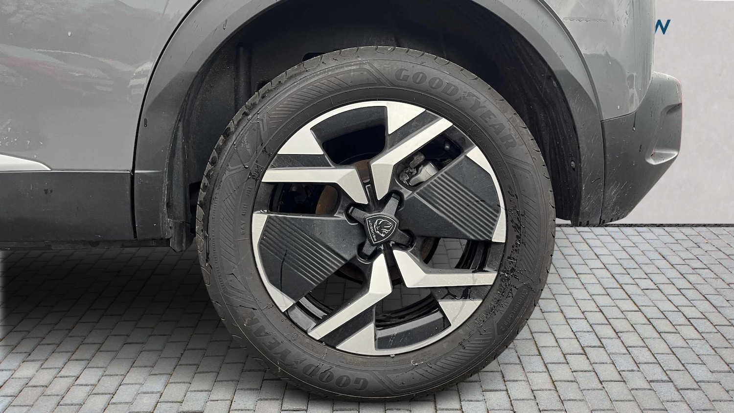 Used Peugeot 2008 2023 for sale - 76978701: Photo 12