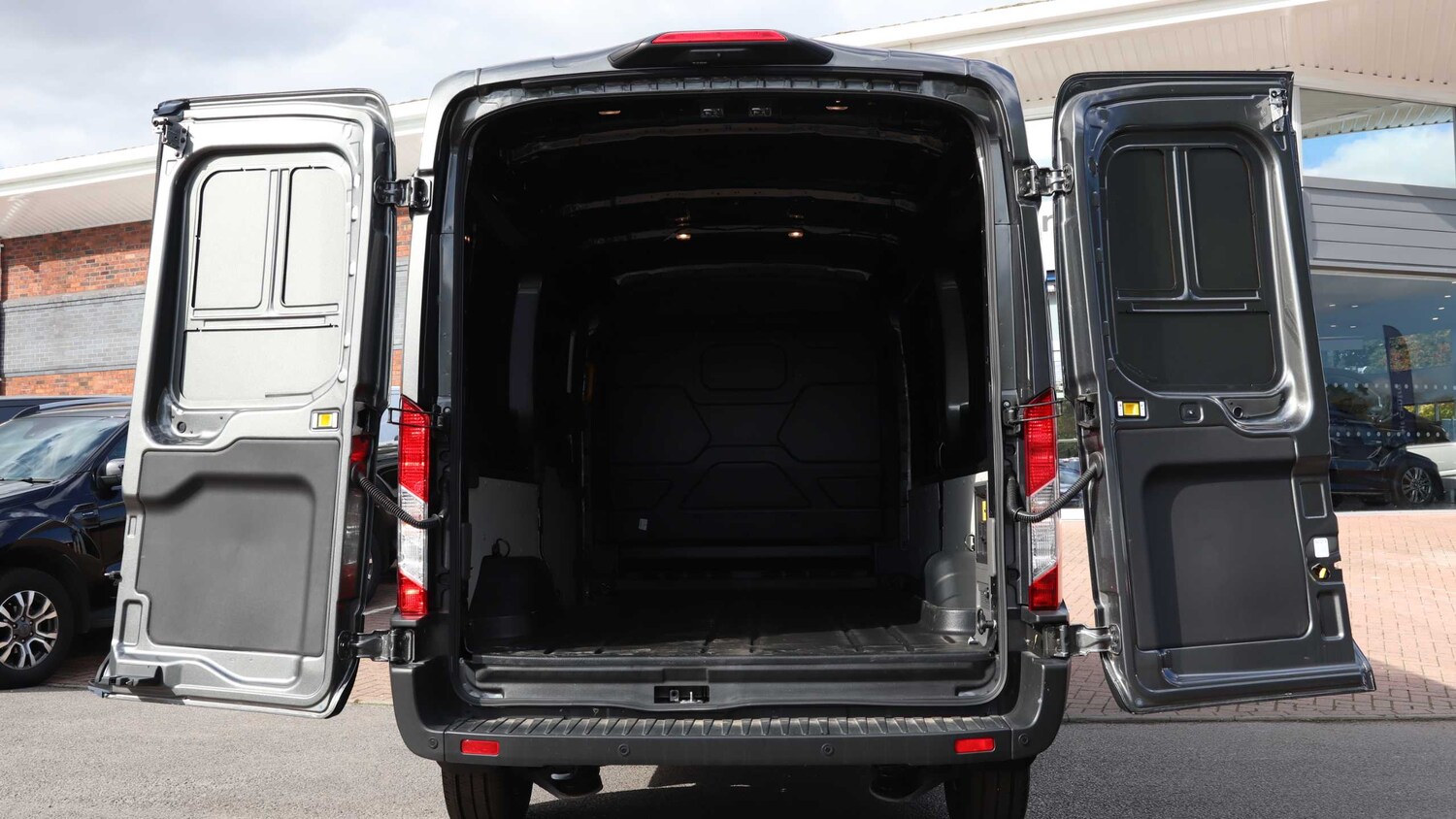 Used Ford E-Transit for sale - 76063465: Photo 19