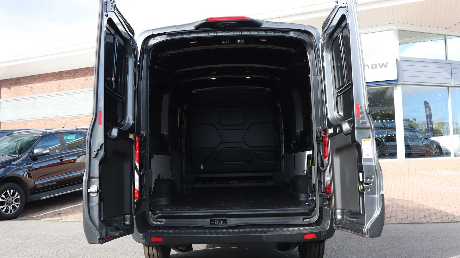 Used Ford E-Transit for sale - 76063465: Photo 8