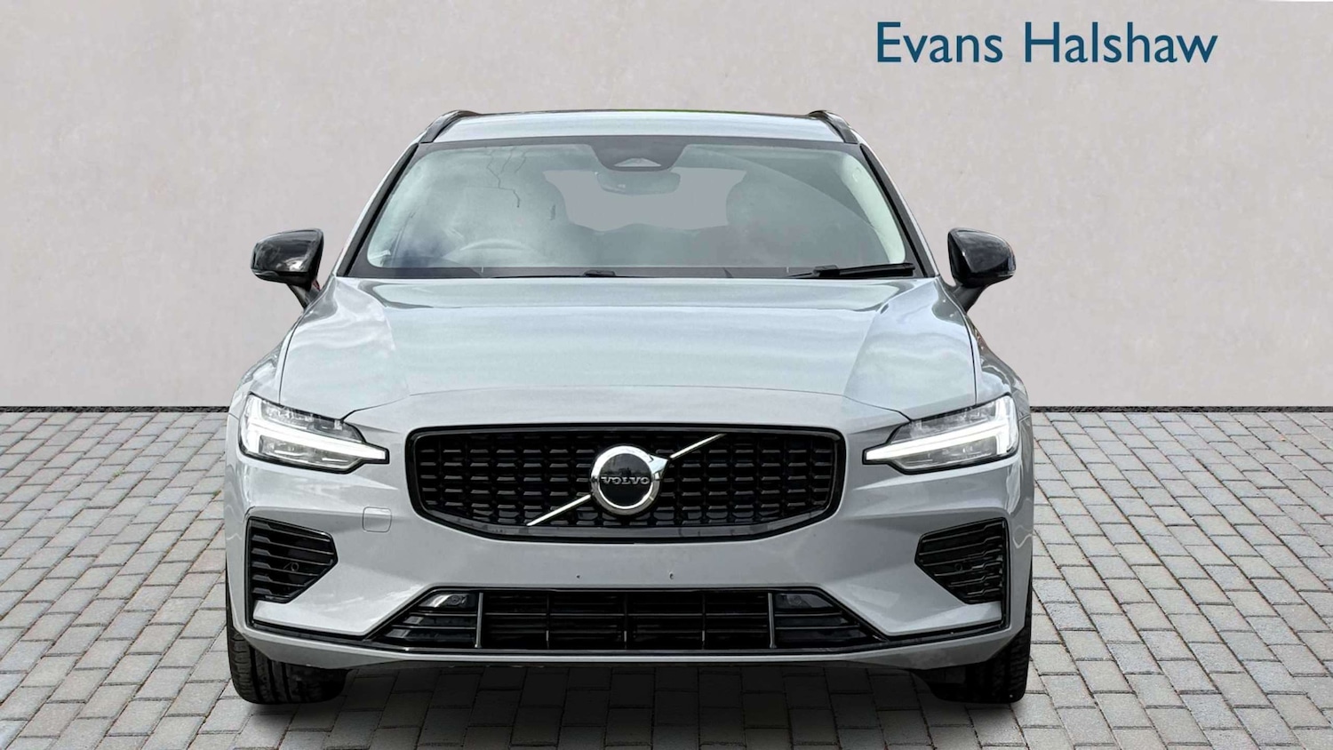 Used Volvo V60 2024 for sale - 78173471: Photo 4