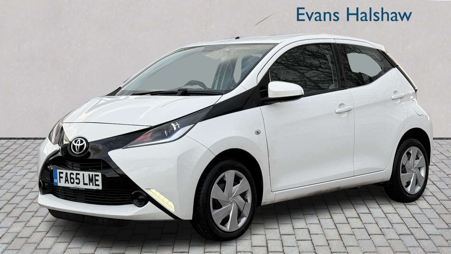 Used Toyota AYGO for sale - 77661359: Photo 4