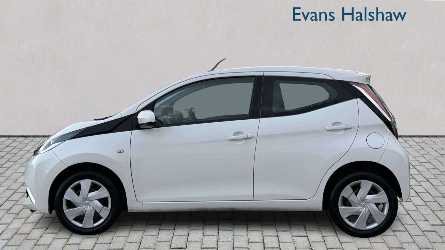 Used Toyota AYGO for sale - 77661359: Photo 5