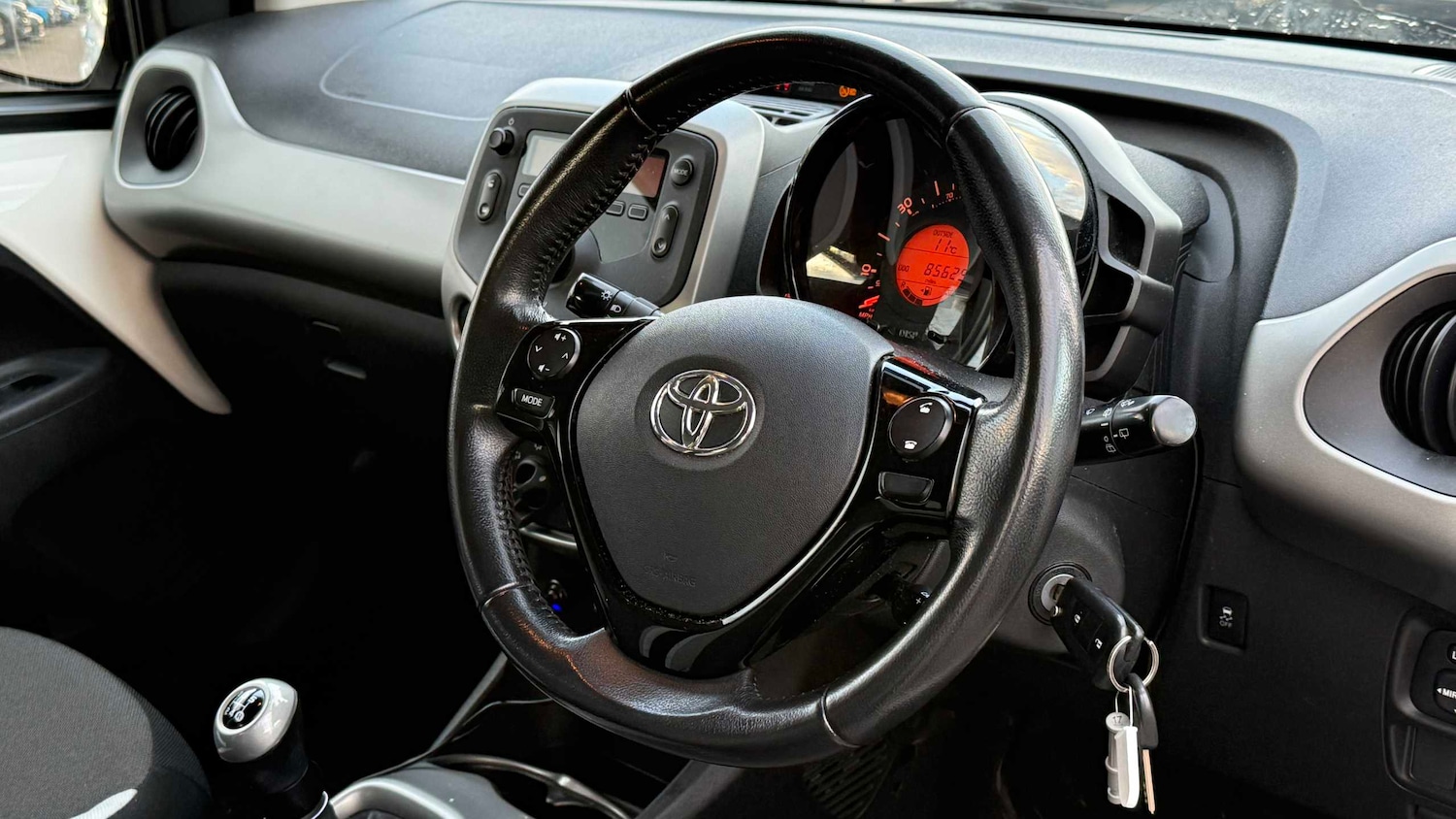 Used Toyota AYGO for sale - 77661359: Photo 9