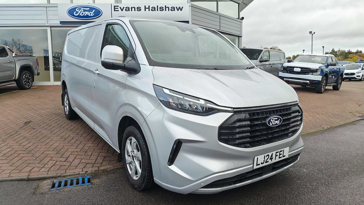 Used Ford Transit Custom 2024 for sale - 76460320: Photo 1