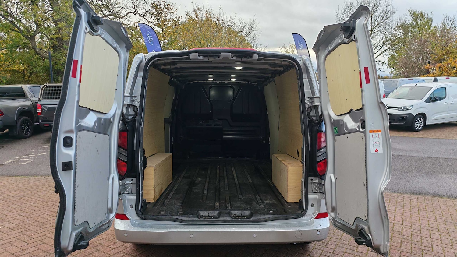 Used Ford Transit Custom 2024 for sale - 76460320: Photo 9