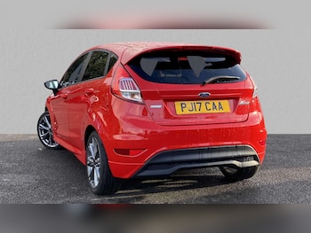 Used Ford Fiesta 2017 for sale - 75993897: Photo 2