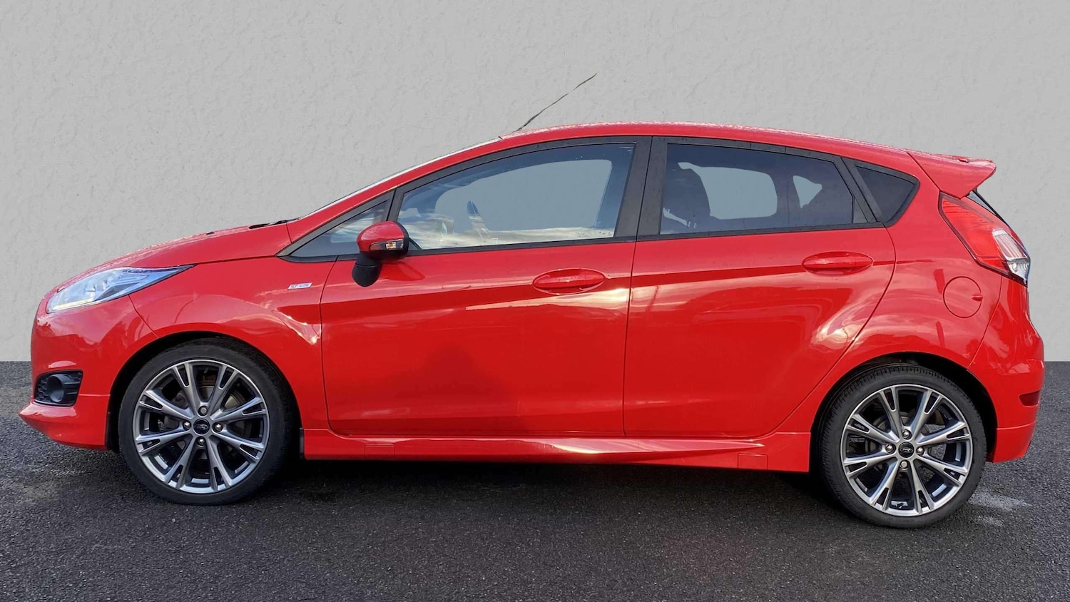 Used Ford Fiesta 2017 for sale - 75993897: Photo 5