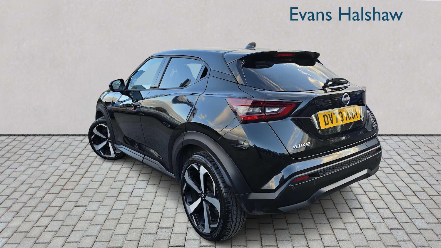 Used Nissan Juke 2024 for sale - 76401300: Photo 2