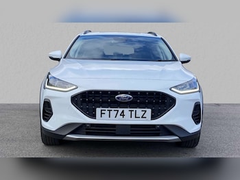 Used Ford Focus 2025 for sale - 76063227: Photo 3
