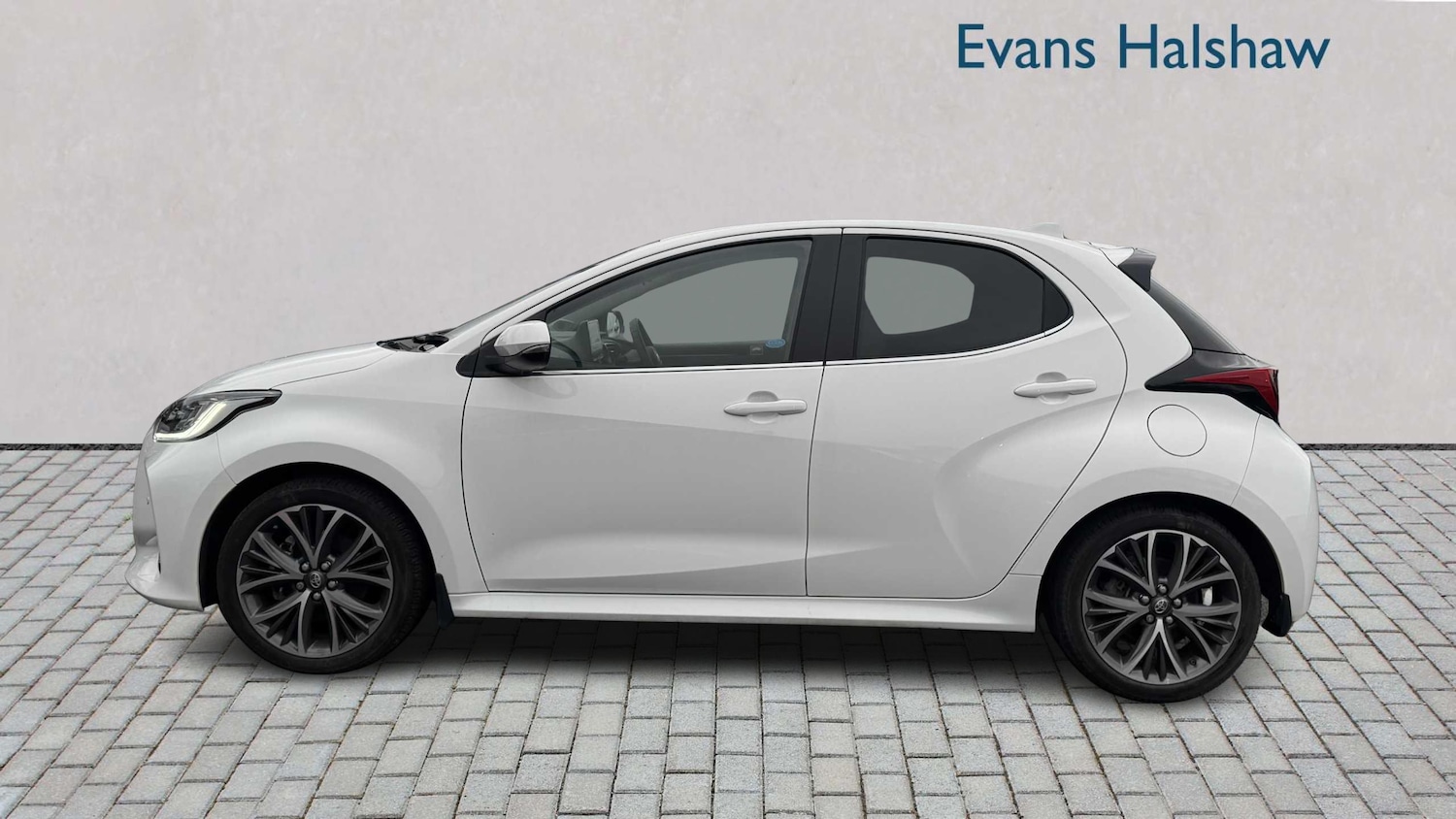 Used Toyota Yaris 2022 for sale - 77373820: Photo 4