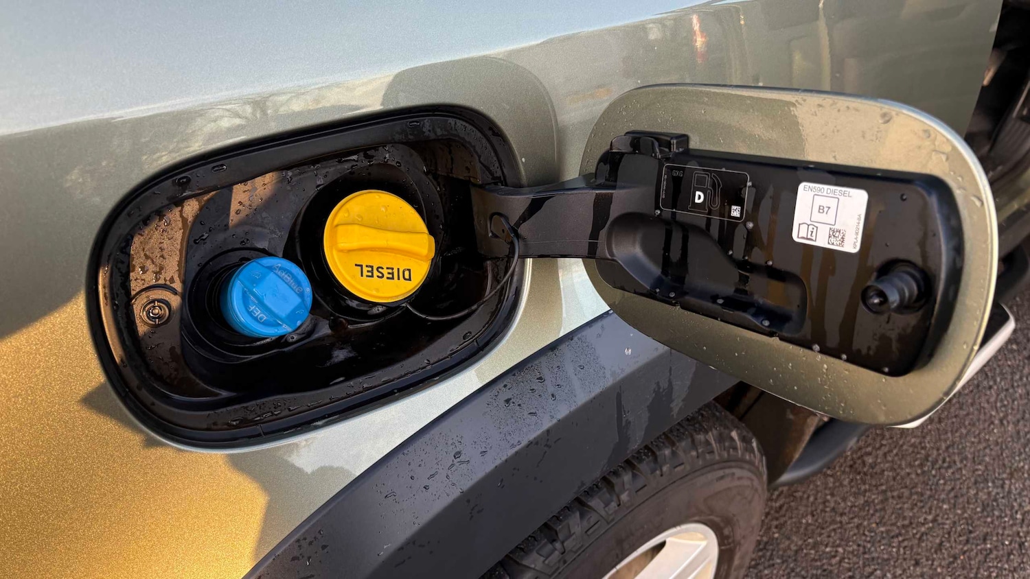 Used Land Rover Defender 2022 for sale - 76928962: Photo 24