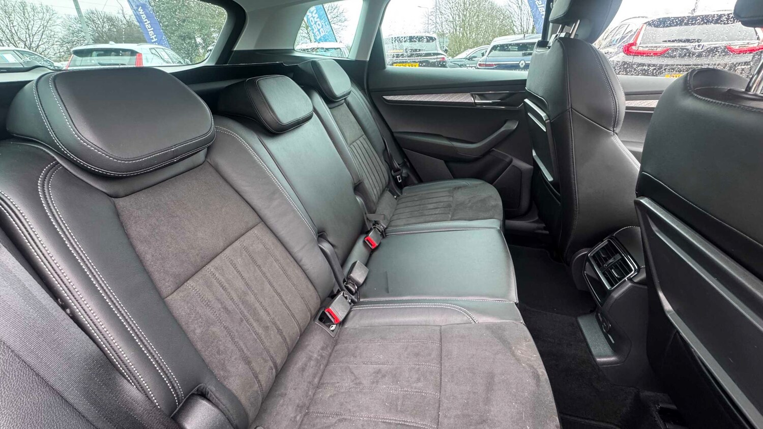 Used Skoda Karoq 2023 for sale - 77979601: Photo 11