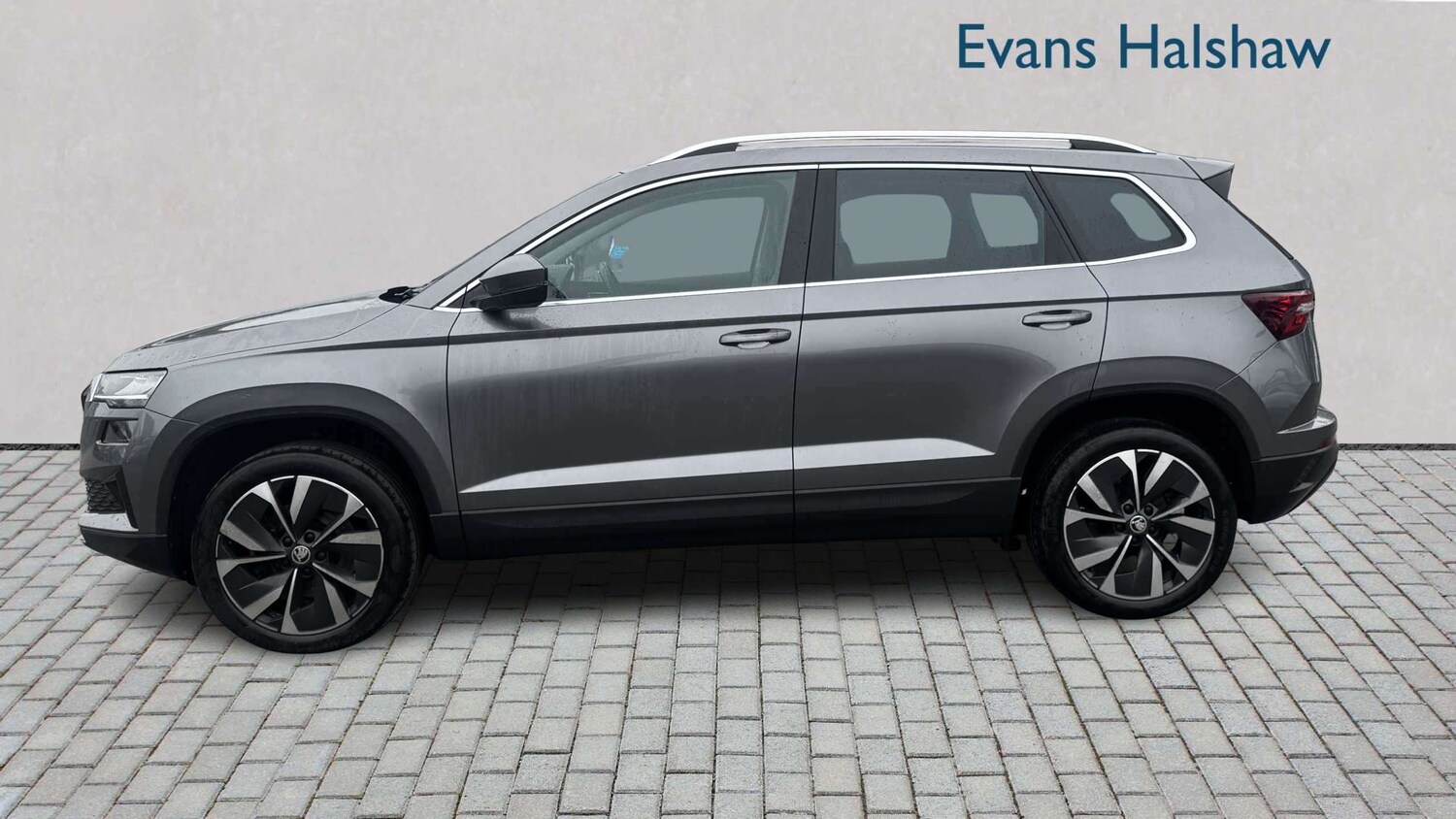 Used Skoda Karoq 2023 for sale - 77979601: Photo 4