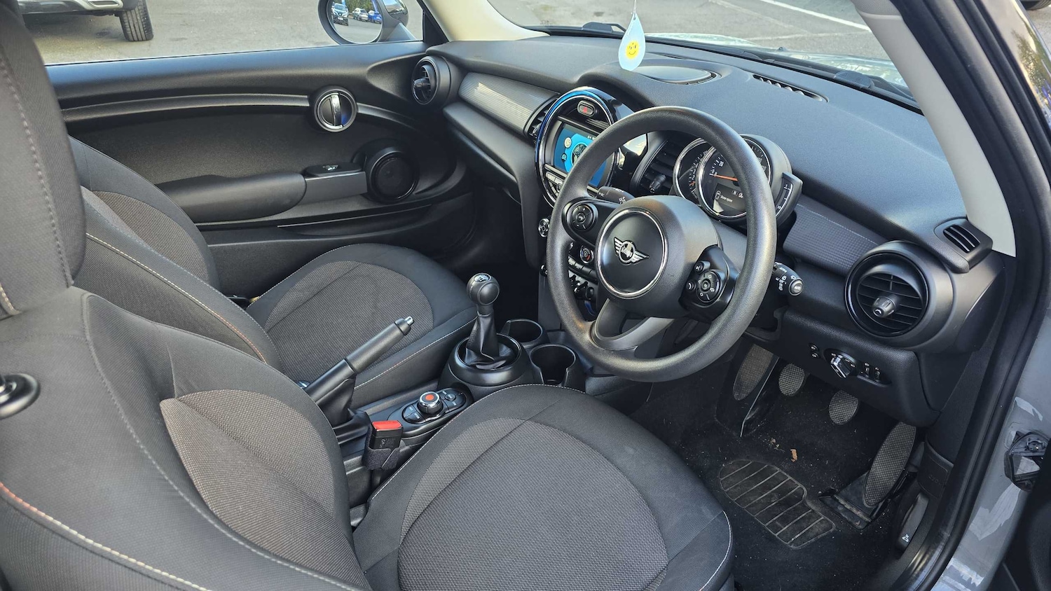 Used MINI Hatch 2018 for sale - 76401343: Photo 8