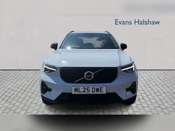 Used Volvo XC40 2025 for sale - 79428646: Photo