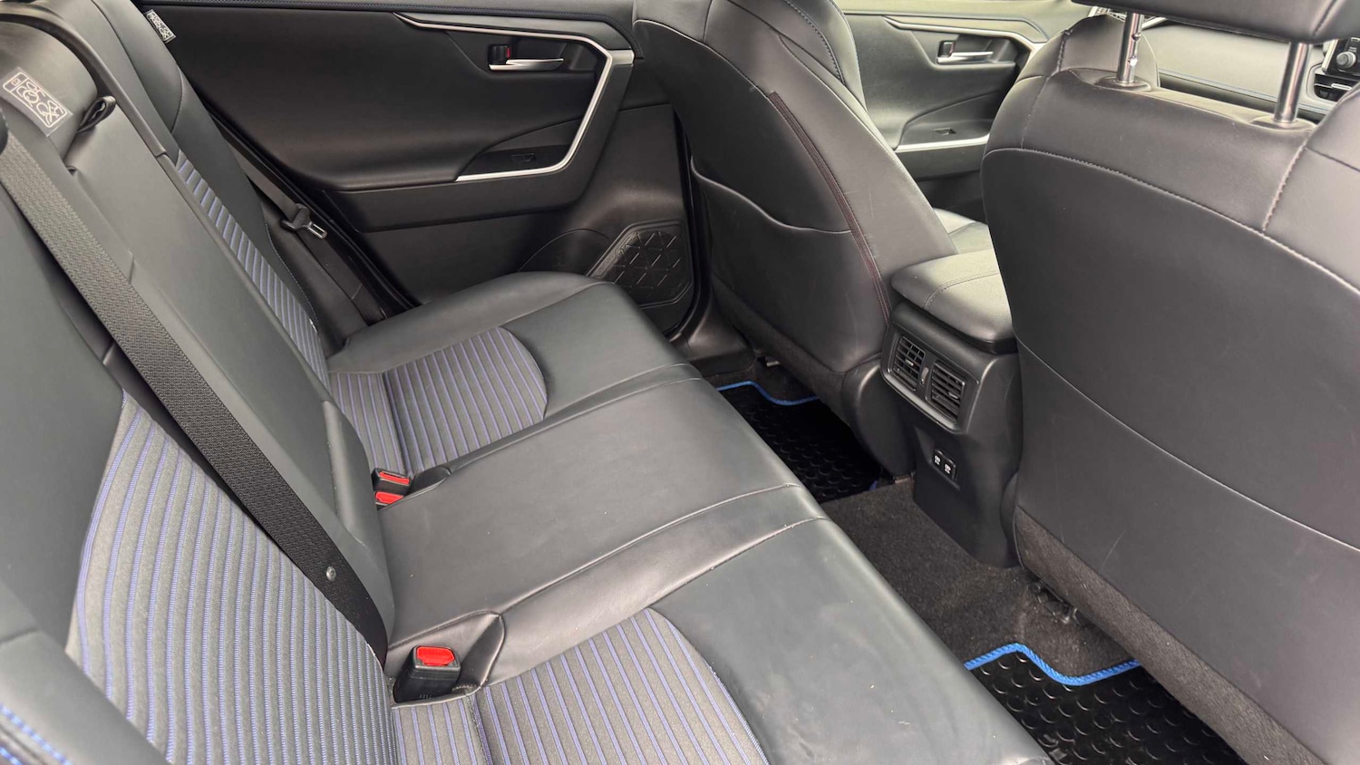 Used Toyota RAV4 2021 for sale - 76553093: Photo 14