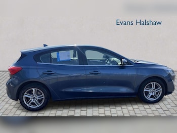 Used Ford Focus 2021 for sale - 79260410: Photo