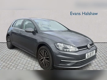 Used Volkswagen Golf 2018 for sale - 78761111: Photo