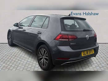 Used Volkswagen Golf 2018 for sale - 78761111: Photo
