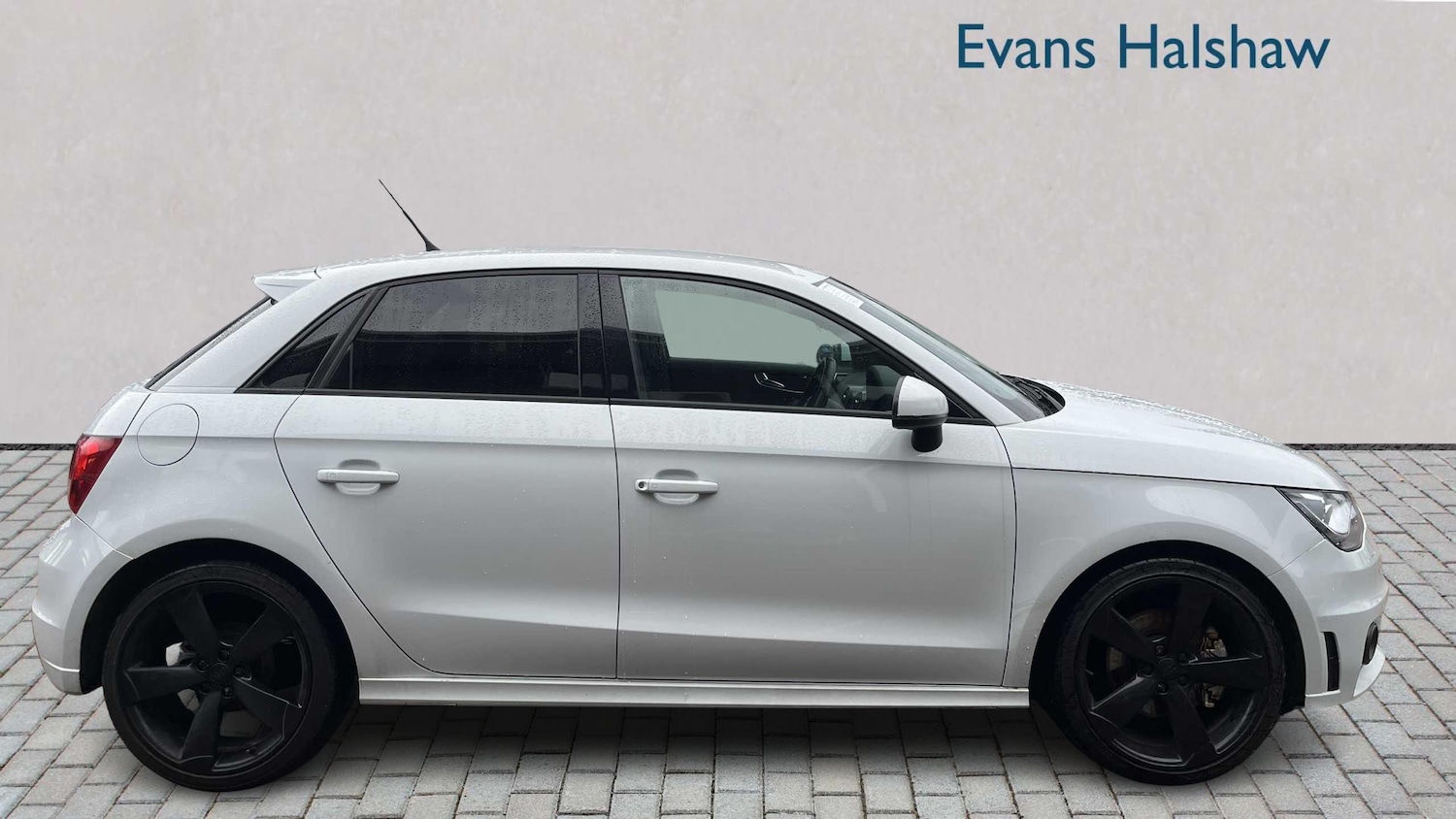 Used Audi A1 for sale - 77628154: Photo 2