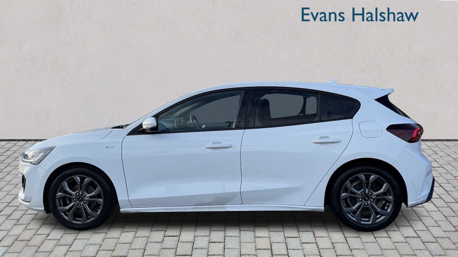 Used Ford Focus 2023 for sale - 76411419: Photo 4