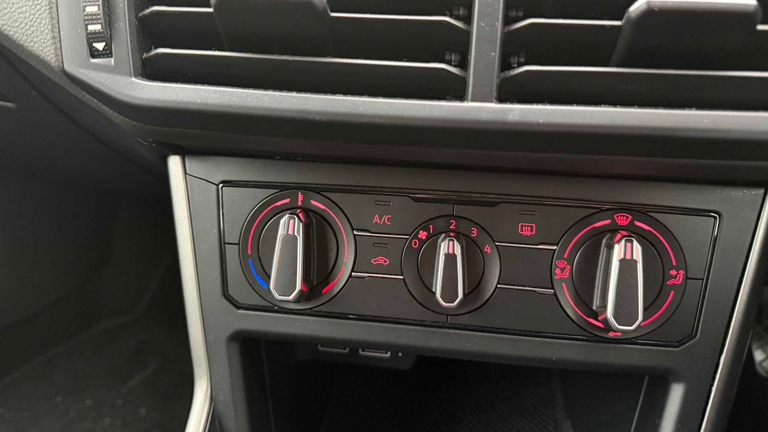 Used Volkswagen Polo 2019 for sale - 77429047: Photo 8