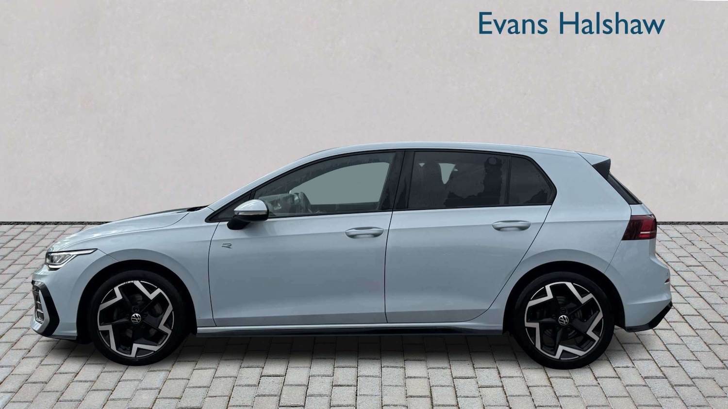 Used Volkswagen Golf 2025 for sale - 77972837: Photo 4