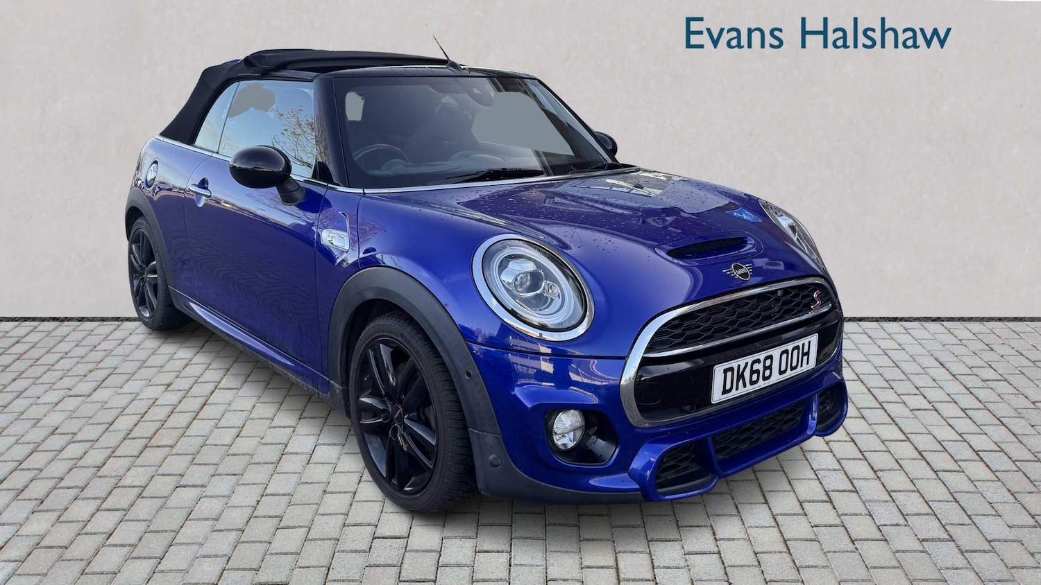 Used MINI Convertible 2018 for sale - 76902286: Photo 1