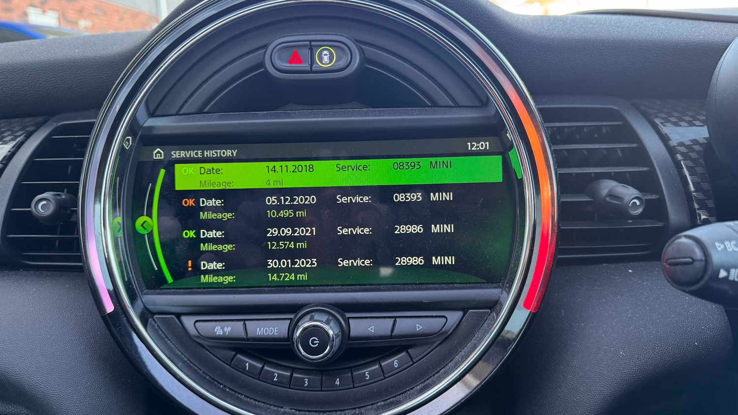 Used MINI Convertible 2018 for sale - 76902286: Photo 10