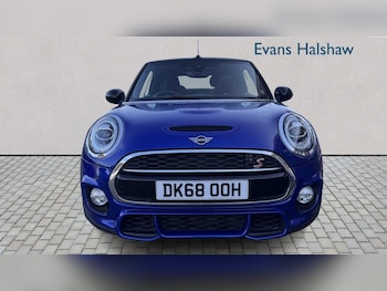 Used MINI Convertible 2018 for sale - 76902286: Photo