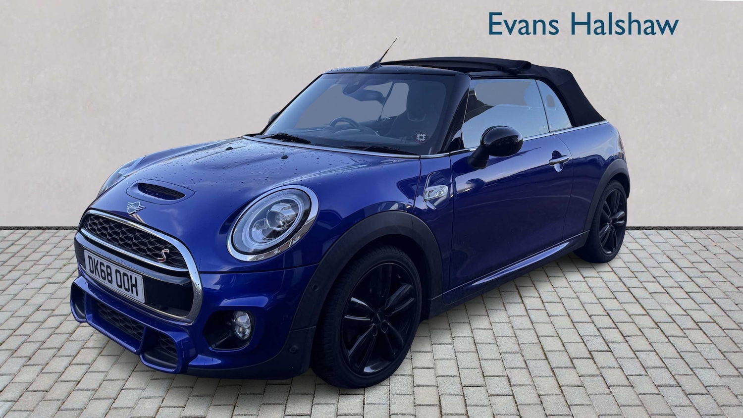 Used MINI Convertible 2018 for sale - 76902286: Photo 3