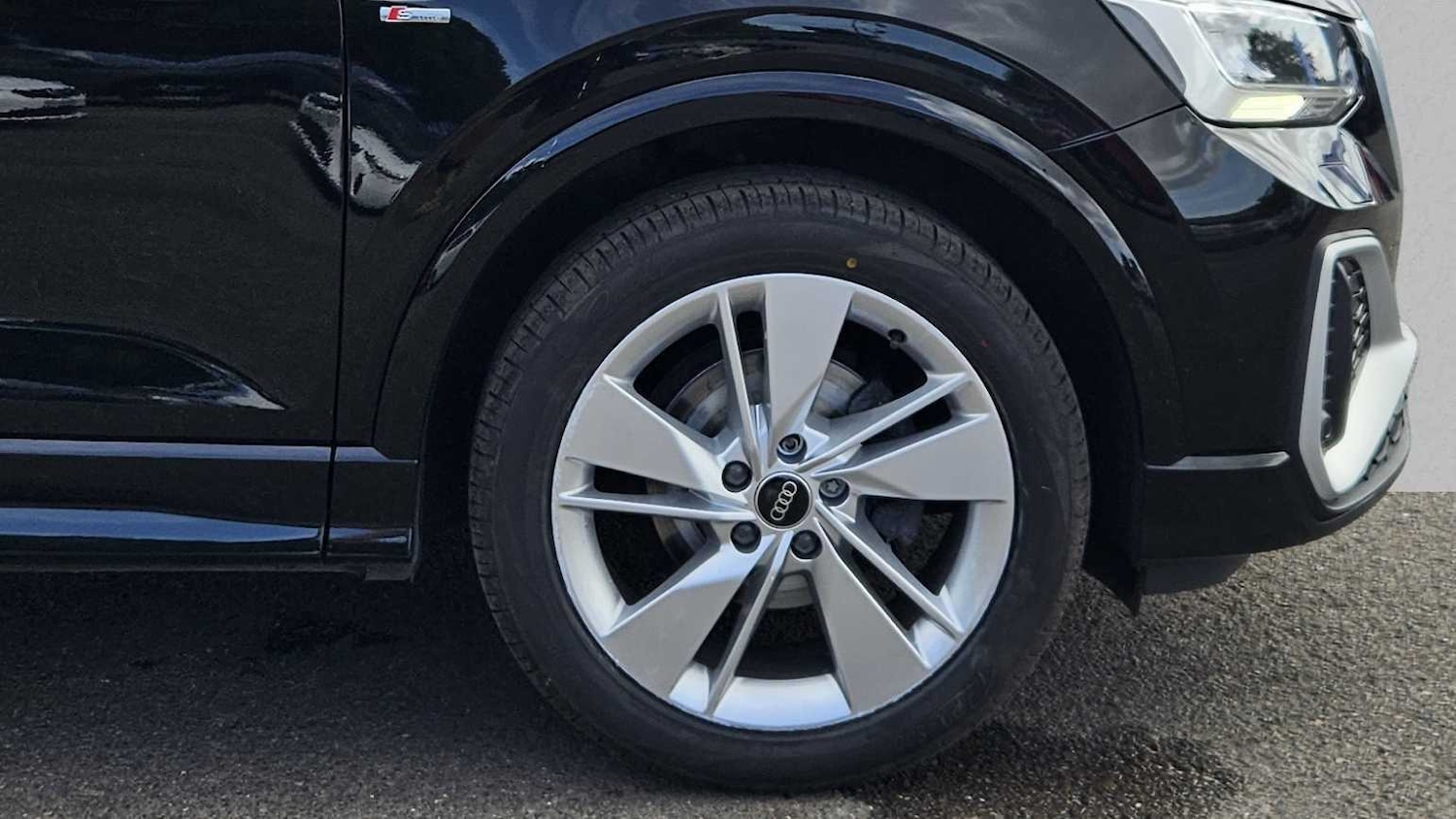 Used Audi Q2 2023 for sale - 77099633: Photo 8