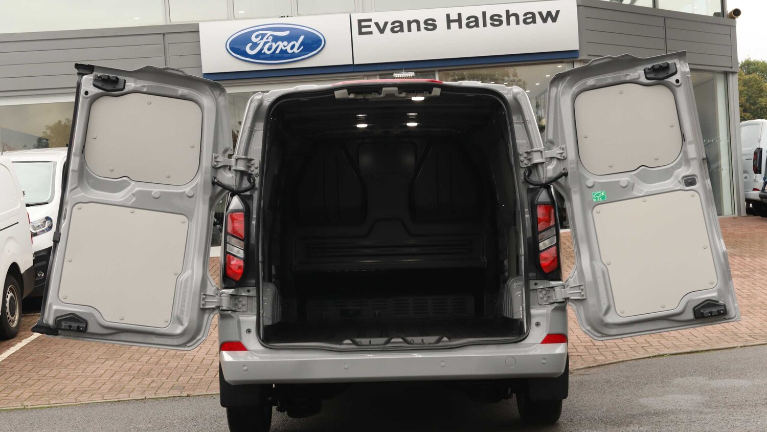 Used Ford Transit Custom for sale - 76218232: Photo 17