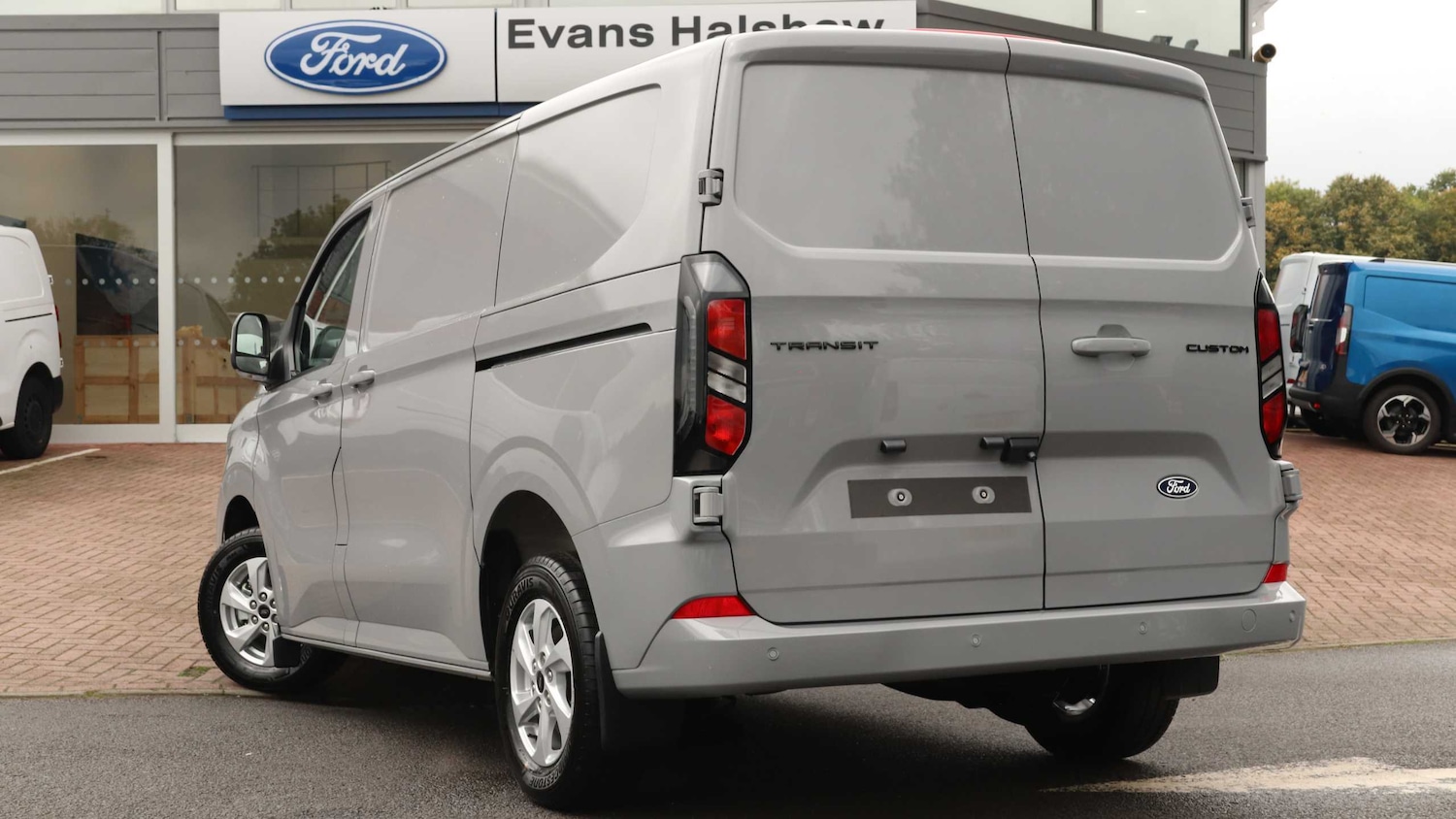 Used Ford Transit Custom for sale - 76218232: Photo 2