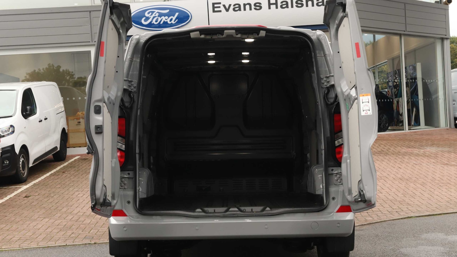 Used Ford Transit Custom for sale - 76218232: Photo 8
