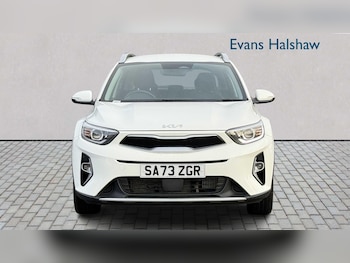 Used Kia Stonic 2023 for sale - 76460410: Photo