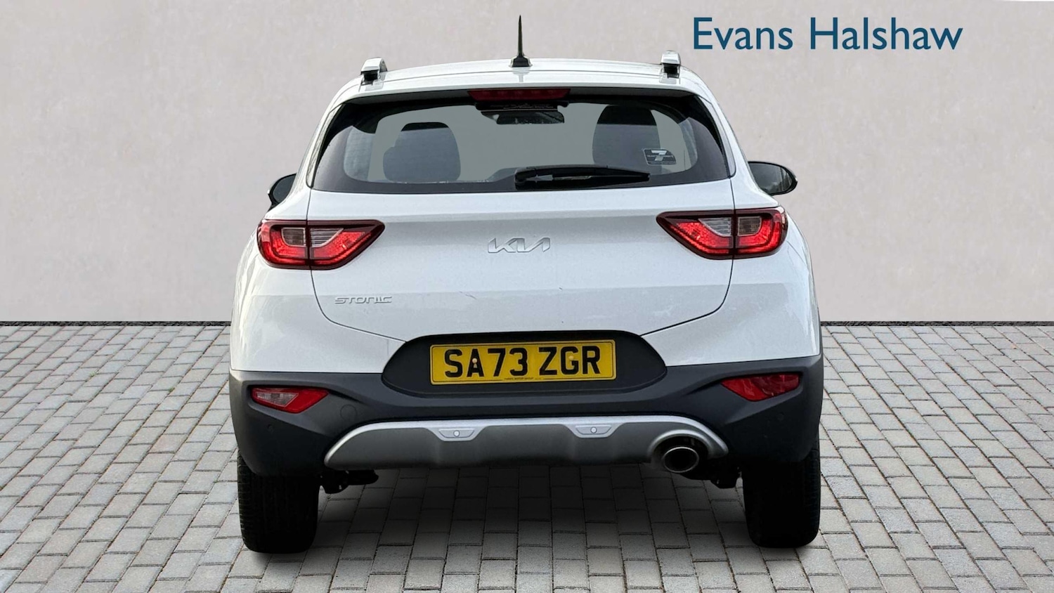 Used Kia Stonic 2023 for sale - 76460410: Photo 6