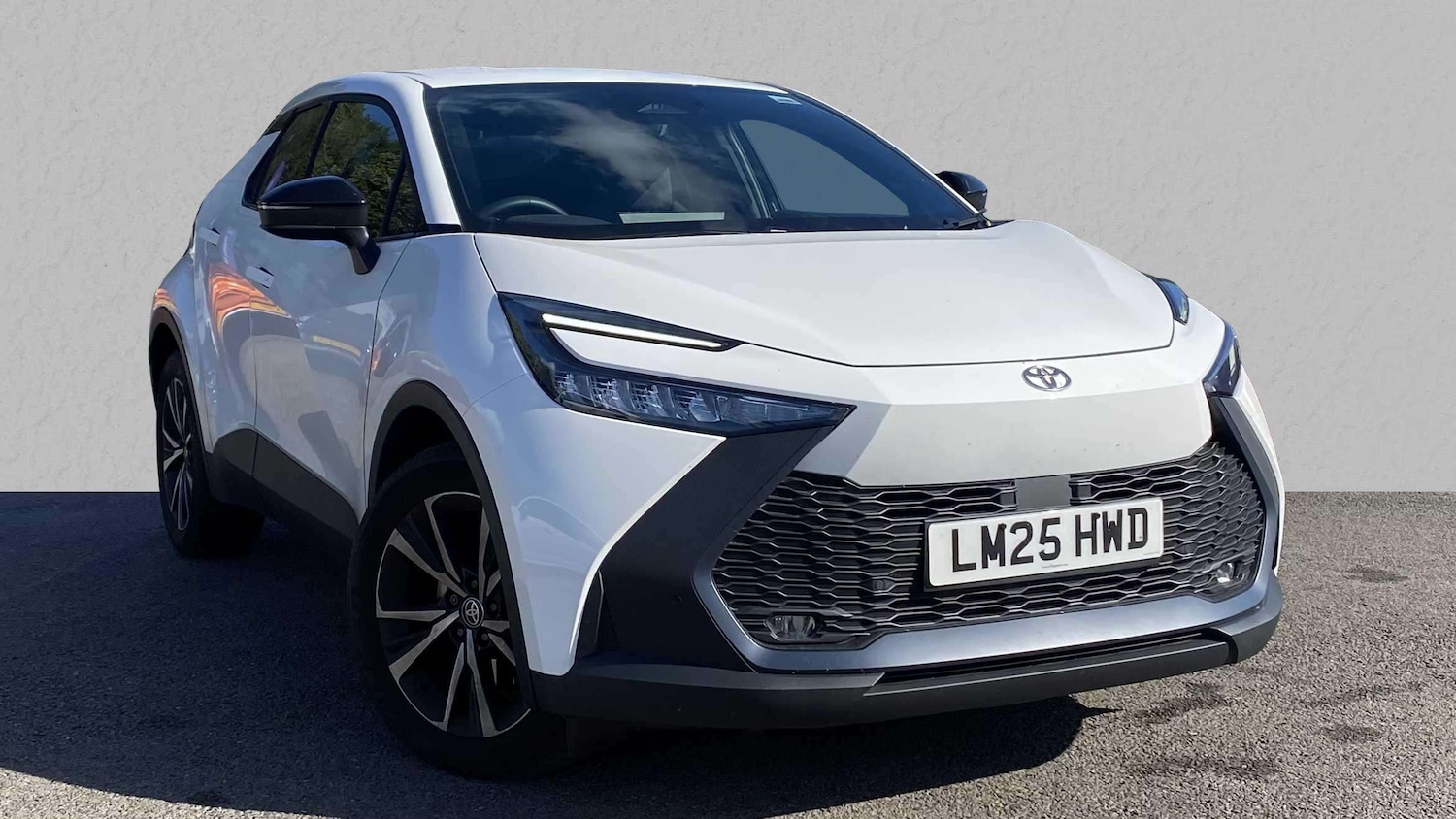 Used Toyota C-HR 2025 for sale - 75981240: Photo 1