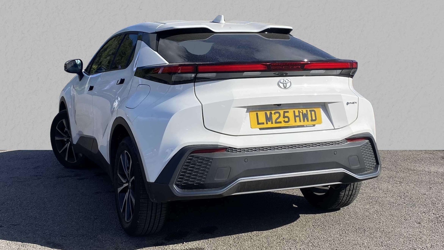 Used Toyota C-HR 2025 for sale - 75981240: Photo 2