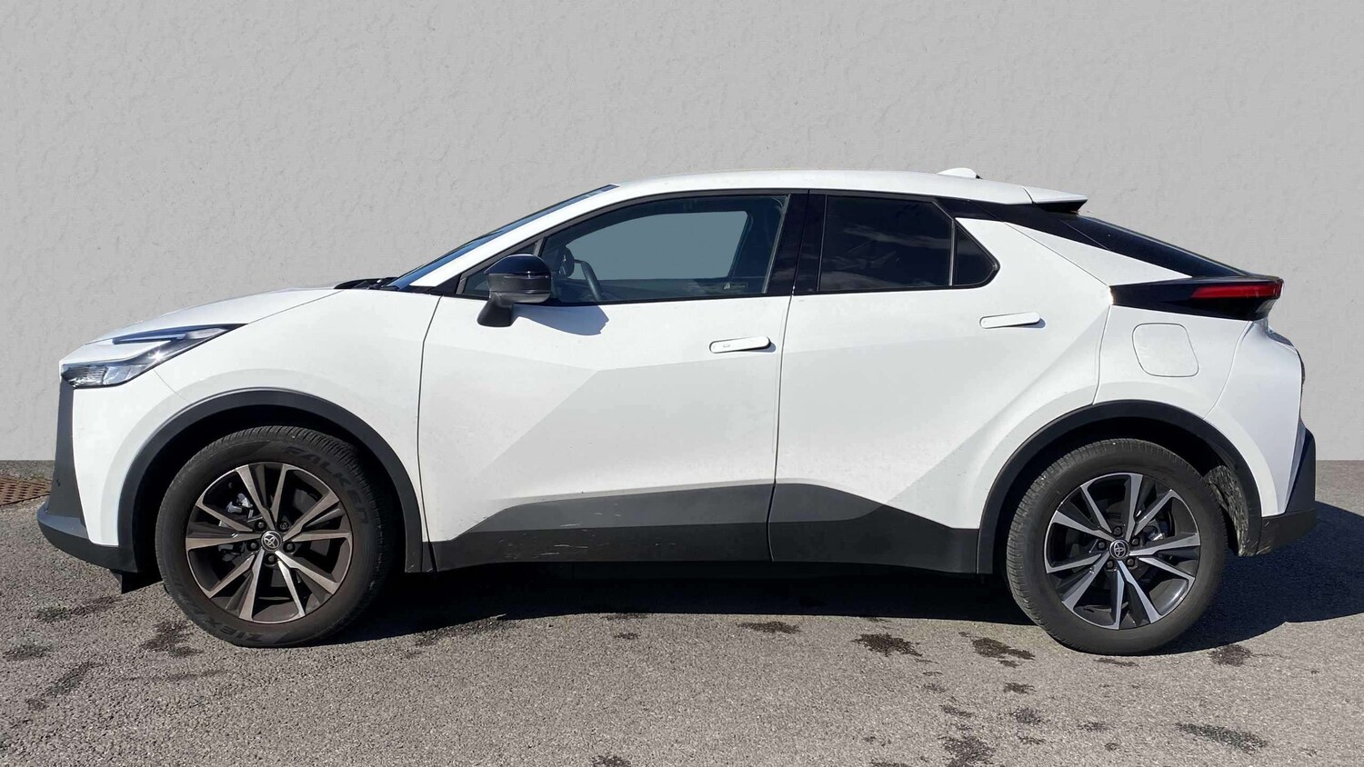 Used Toyota C-HR 2025 for sale - 75981240: Photo 5