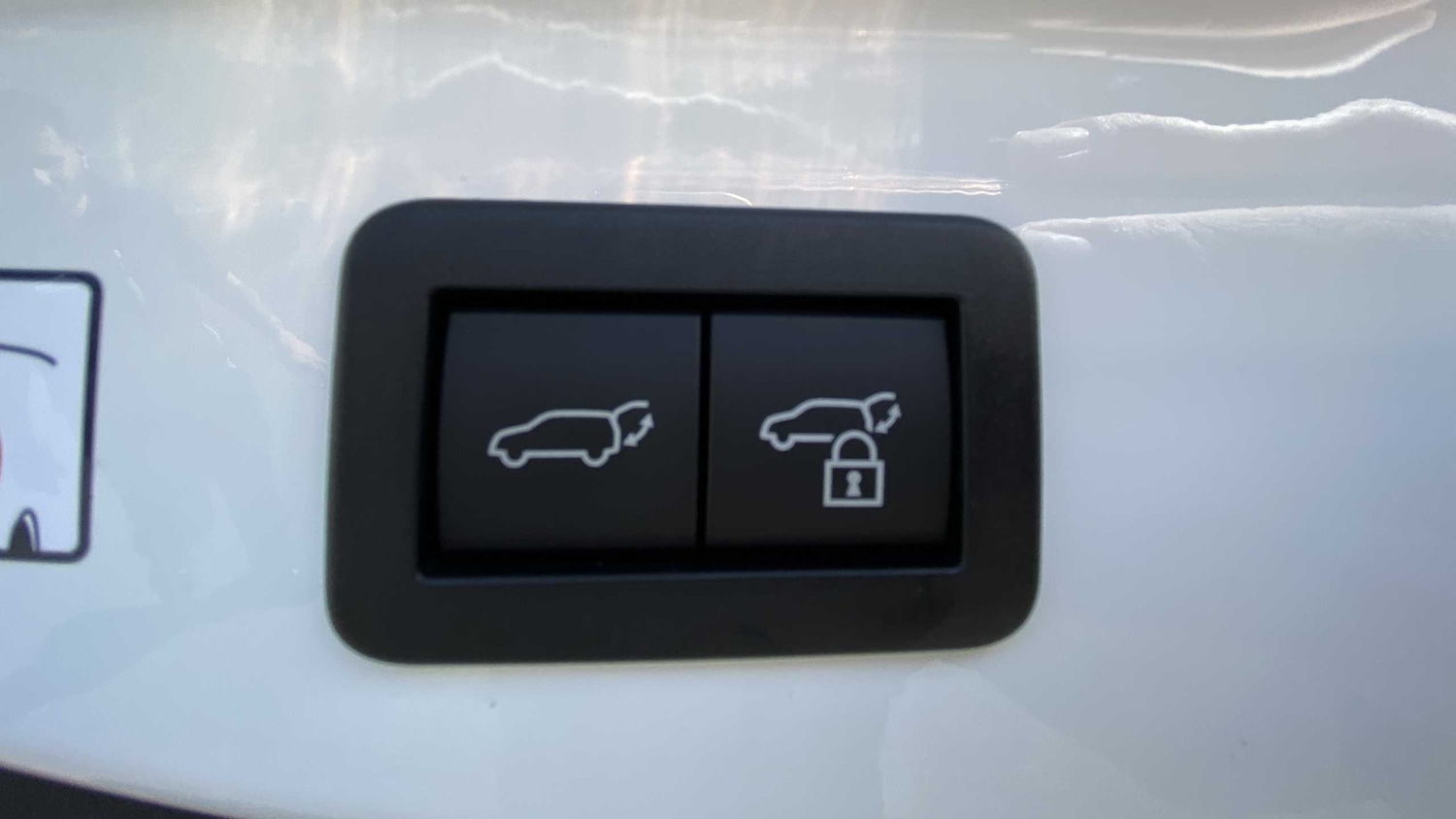 Used Toyota C-HR 2025 for sale - 75981240: Photo 9