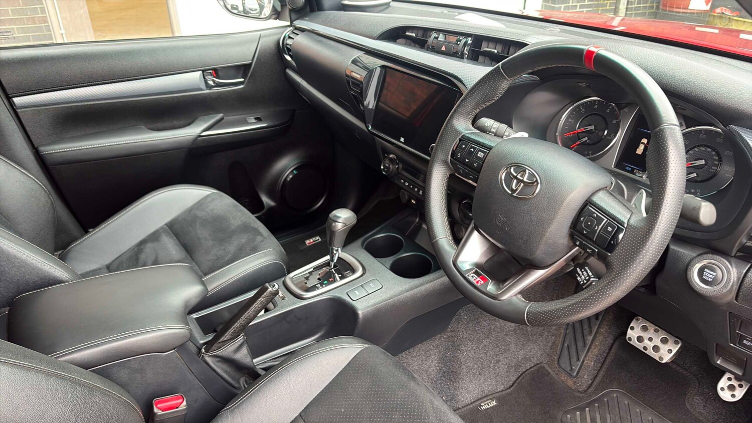 Used Toyota Hilux 2025 for sale - 77811051: Photo 8