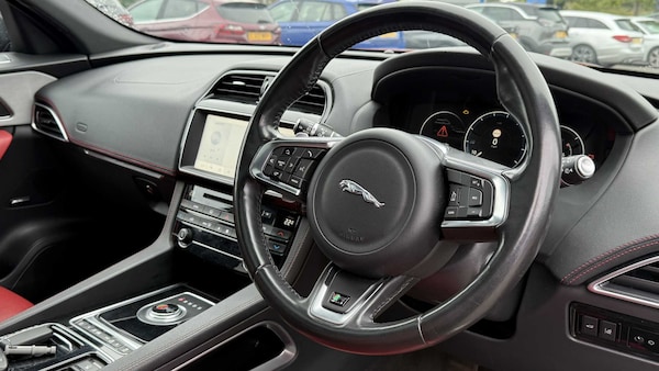 Used Jaguar F-Pace 2017 for sale - 76310789: Photo 15