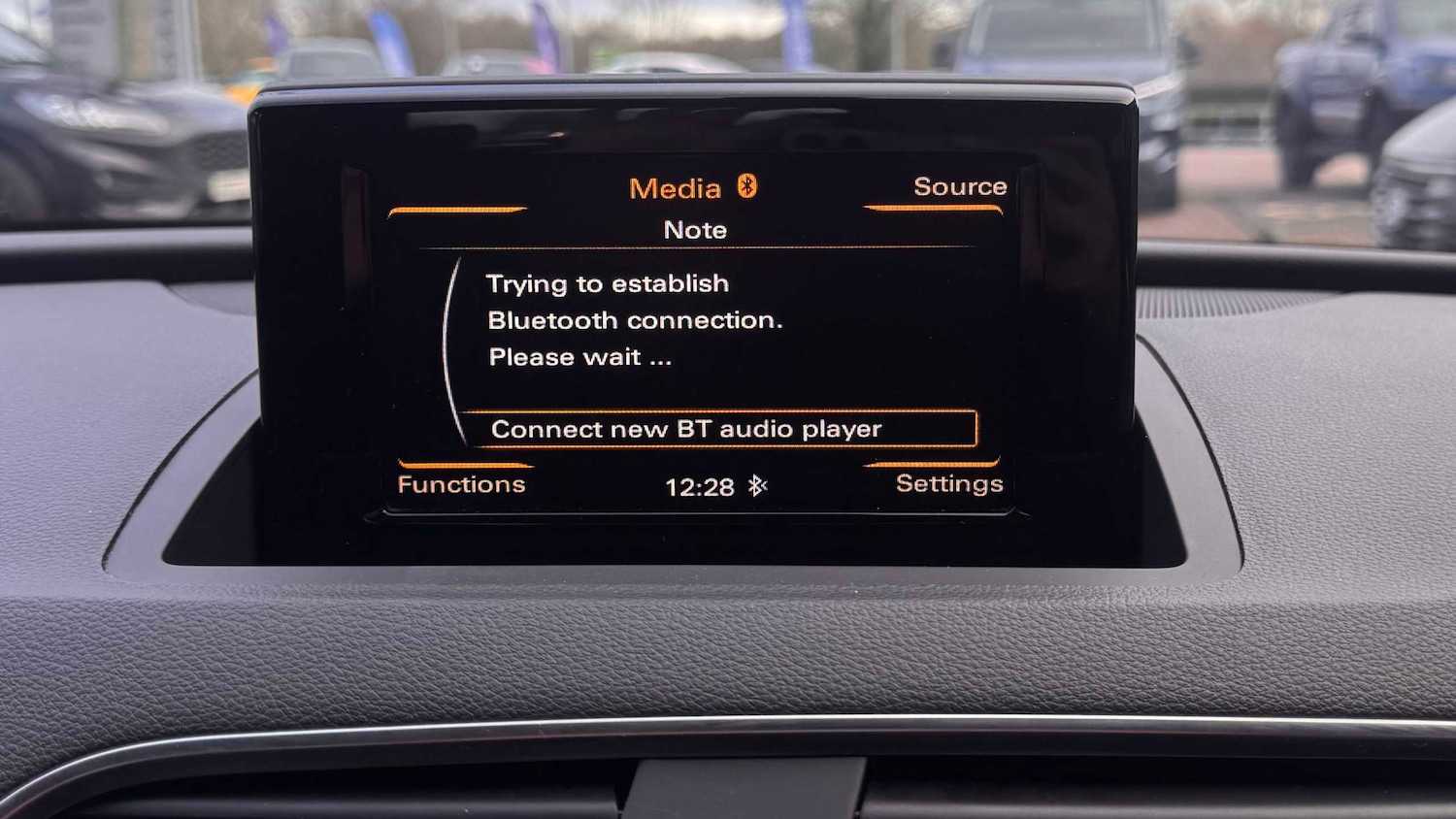 Used Audi Q3 2017 for sale - 76842883: Photo 12